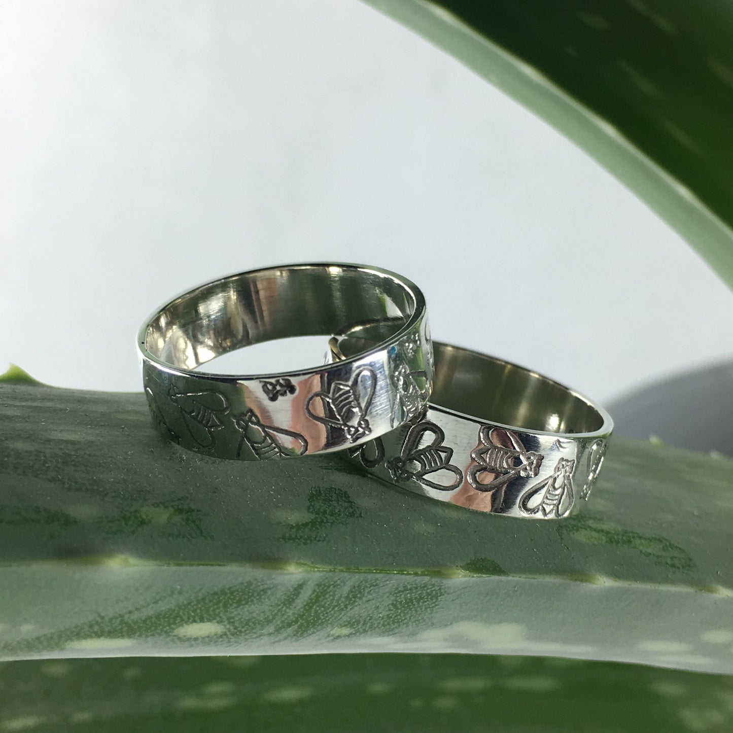 Silver Bee Ring